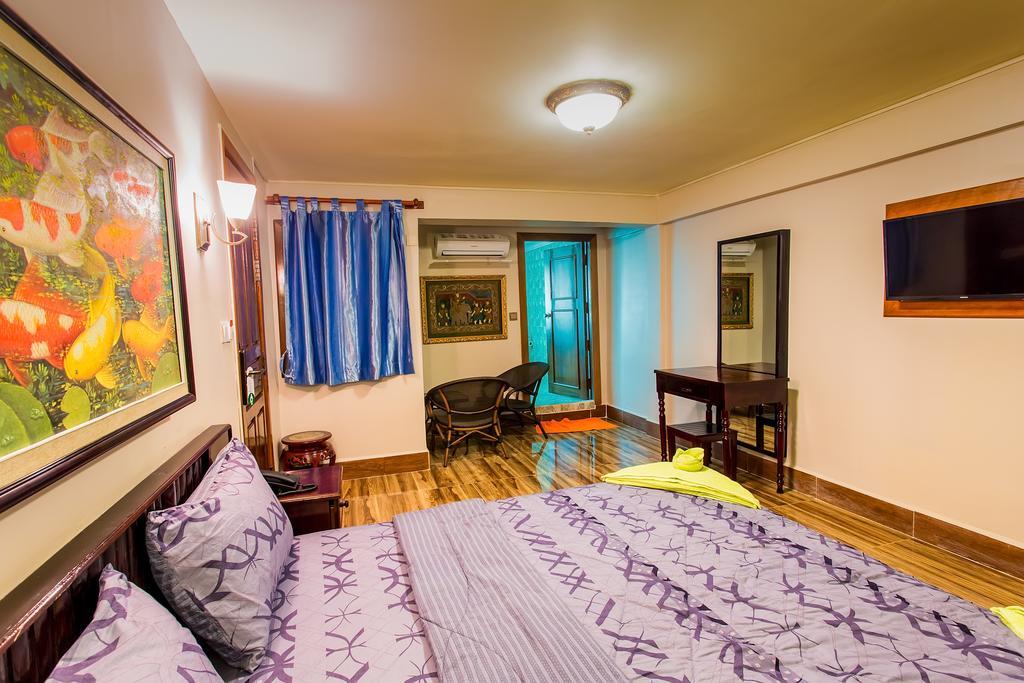 Domrai Boutique Hotel 시아누크빌 외부 사진