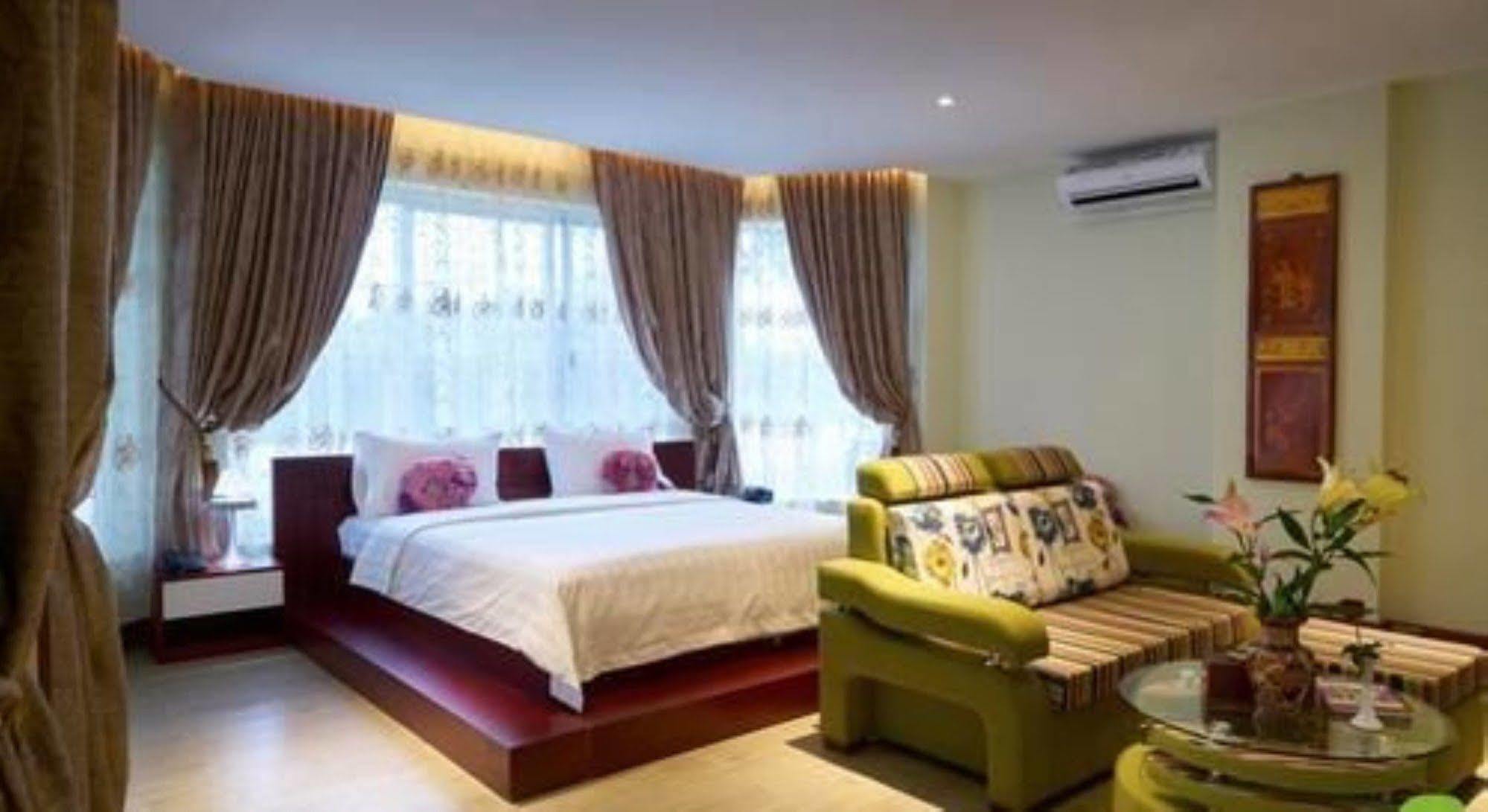 Domrai Boutique Hotel 시아누크빌 외부 사진