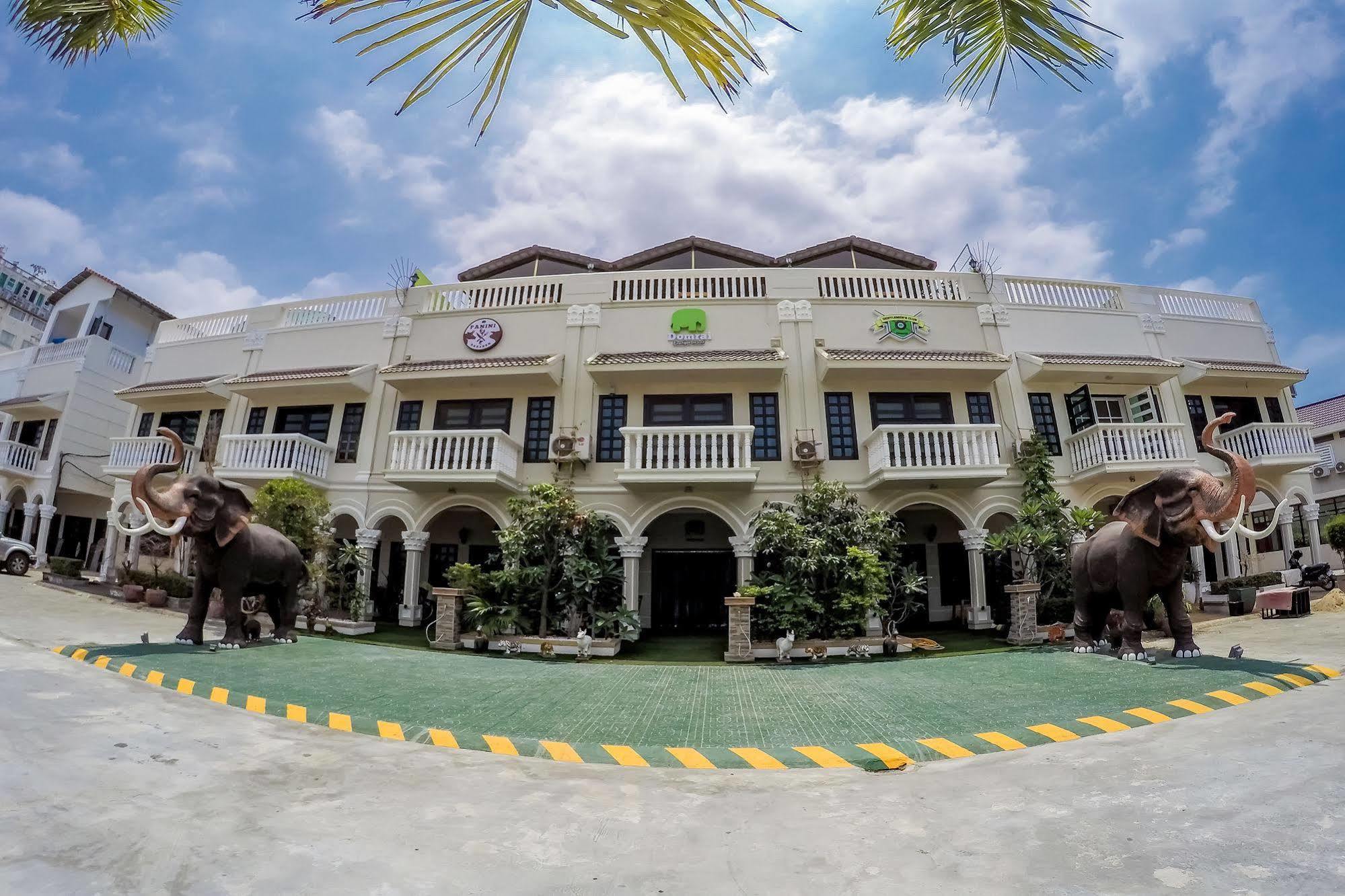 Domrai Boutique Hotel 시아누크빌 외부 사진