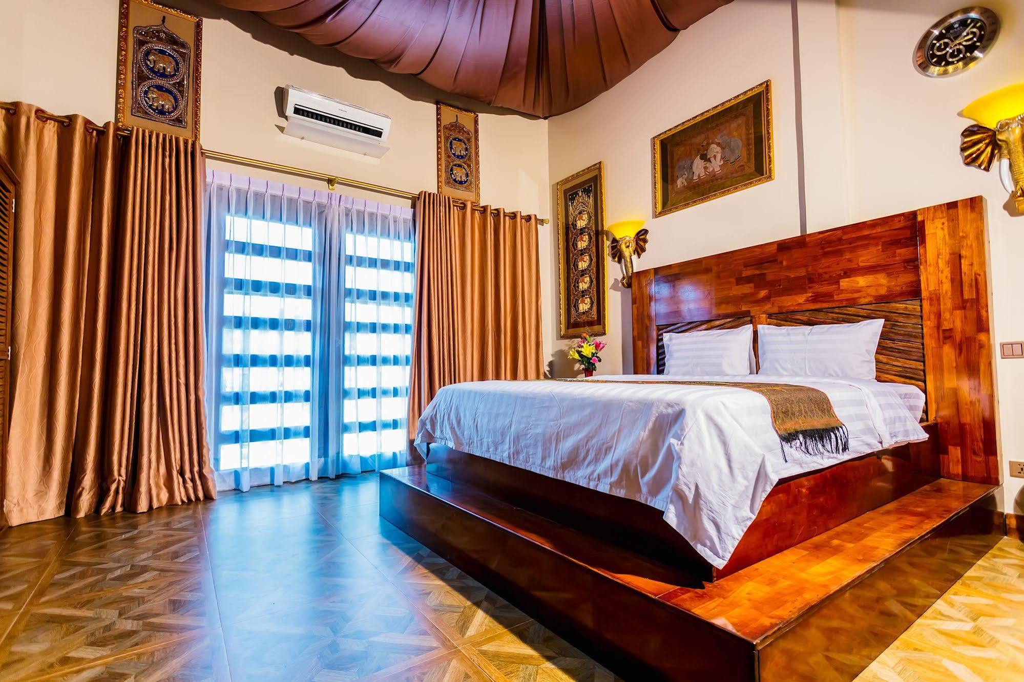 Domrai Boutique Hotel 시아누크빌 외부 사진