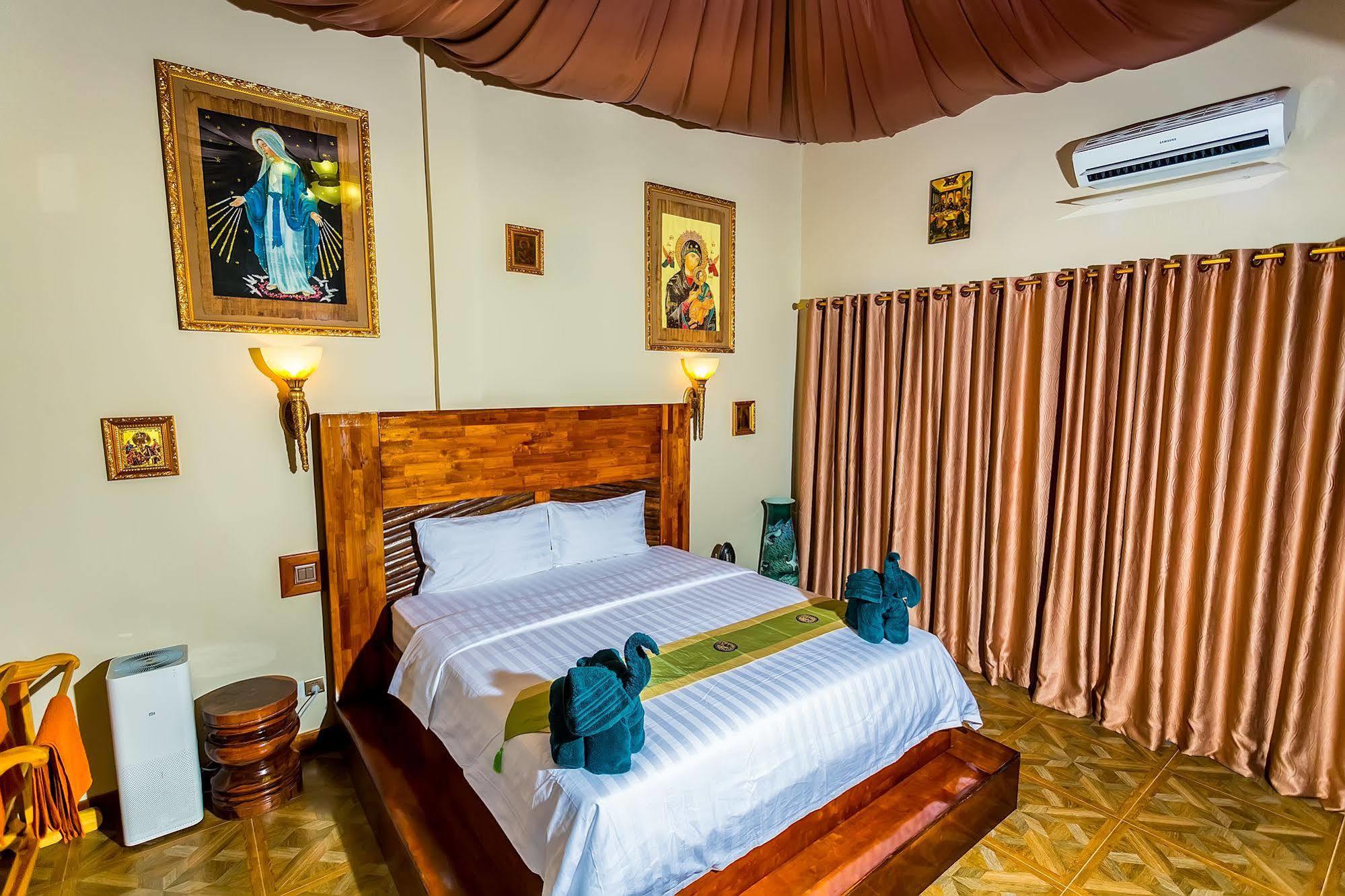 Domrai Boutique Hotel 시아누크빌 외부 사진